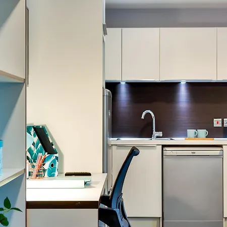 Apartment Large Studio With Free Breakfast Leeds (West Yorkshire)
