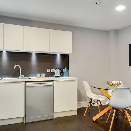 Large Studio With Free Breakfast Apartment