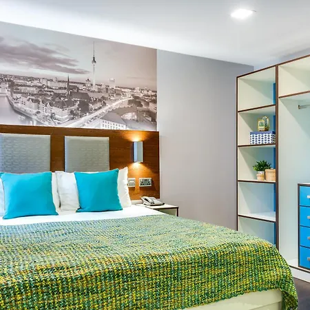 Large Studio With Free Breakfast